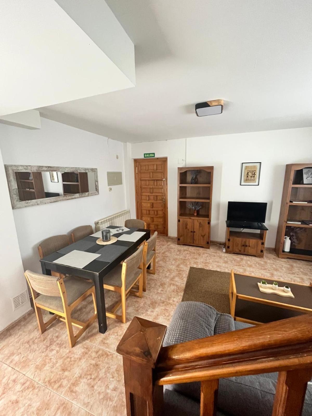 Pirineo Aragones. Casa La Paz Villa Sabinanigo Luaran gambar